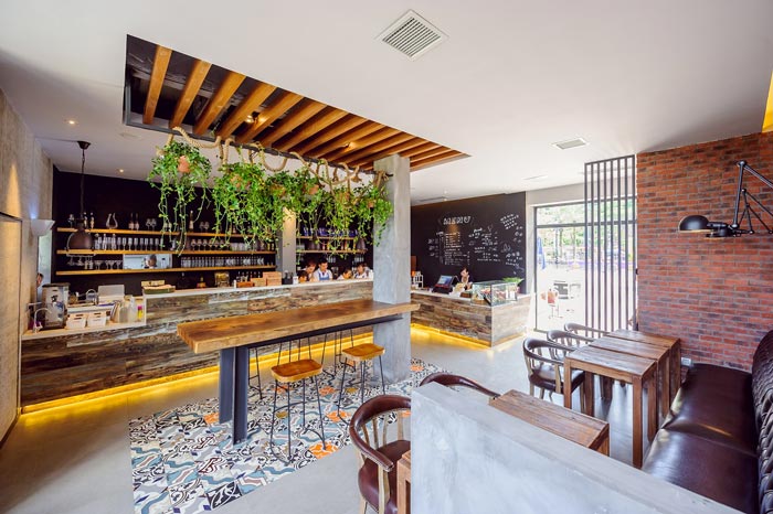 340平方工業(yè)風(fēng)與LOFT風(fēng)格相結(jié)合的餐廳前臺設(shè)計效果圖