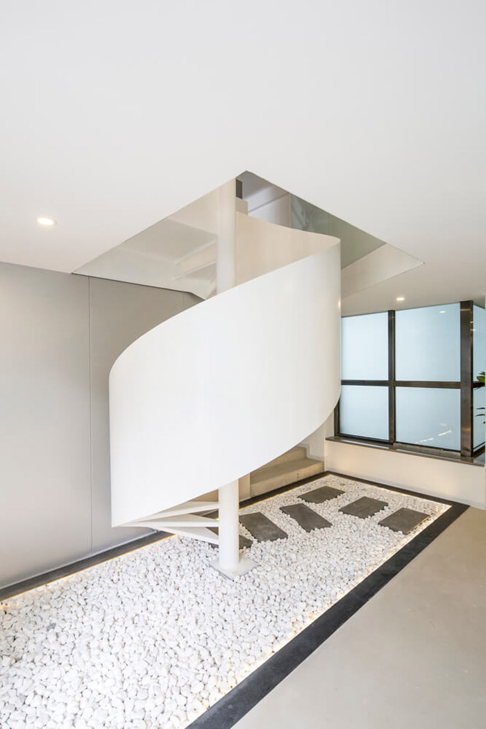 創想實驗室旋轉樓梯裝修設計效果圖