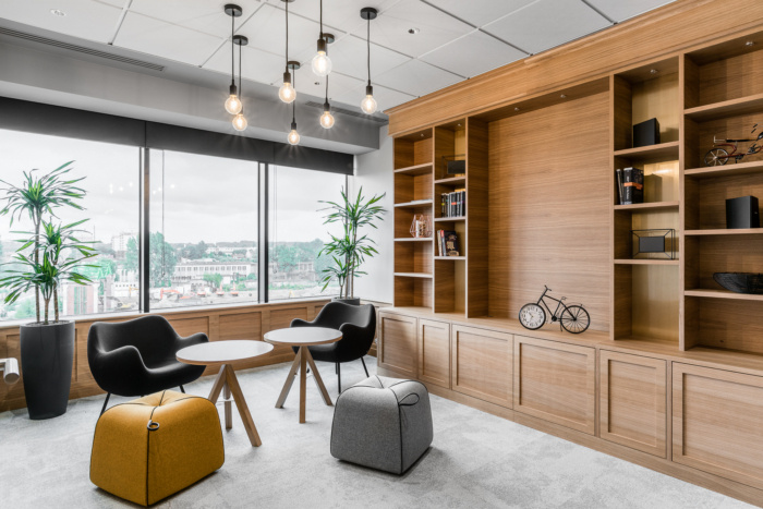 創(chuàng)意辦公空間接待區(qū)裝修設(shè)計效果圖