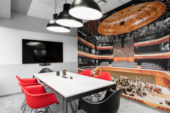 創(chuàng)意辦公空間洽談室裝修設(shè)計效果圖