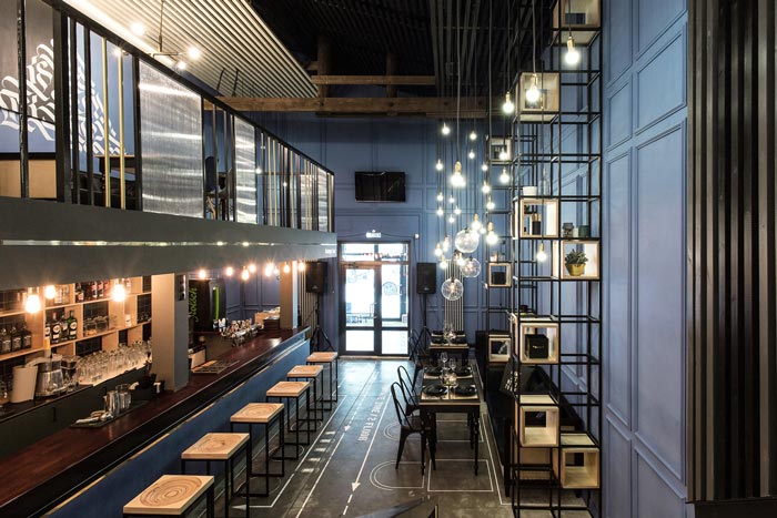 233平方工業(yè)風(fēng)酒吧入口設(shè)計方案